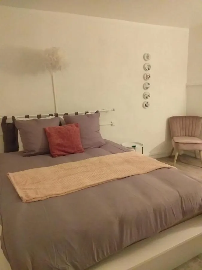 La P'Tite Maison Apartment Poncins 0*,  France